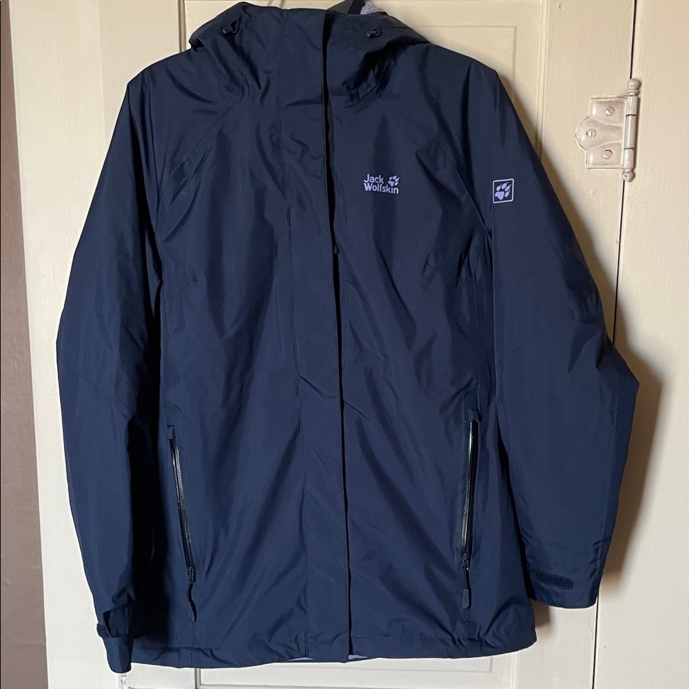 LIKE NEW Jack Wolfskin 3in1 jacket system. Women’s Medium.